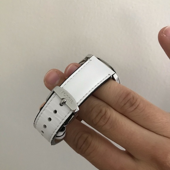Fossil Watch - Picture 2 of 3